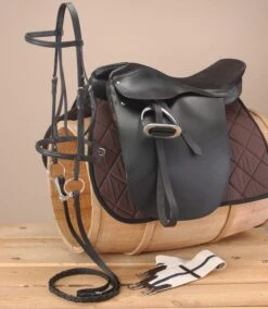 Liberty Lane Suede Seat Show Saddle Pkg
